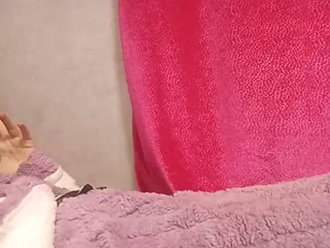 Sellena2's cam snapshot