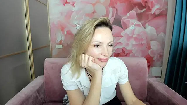 AlinaMoor's cam snapshot