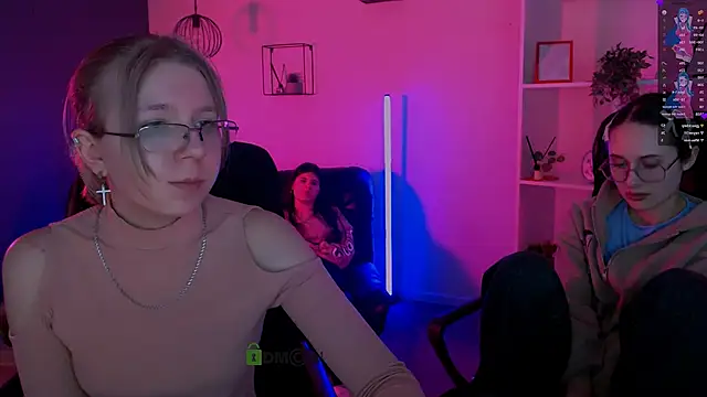 gloria_bubble's cam snapshot