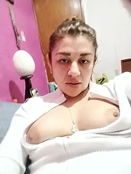 ElenaDarling live sex cam