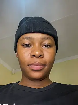 MiyaXo2 live sex cam