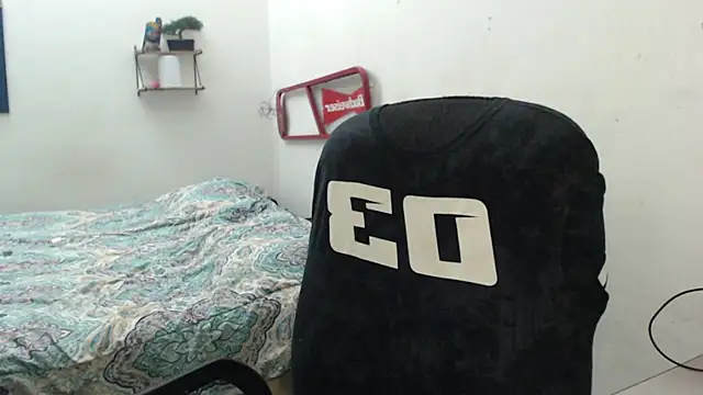 Lya_Hall_'s cam snapshot