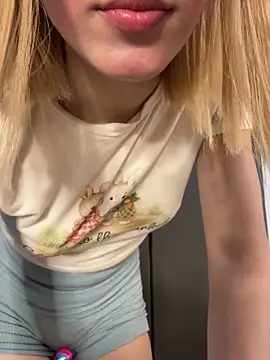 SweetBunnyGF live sex cam