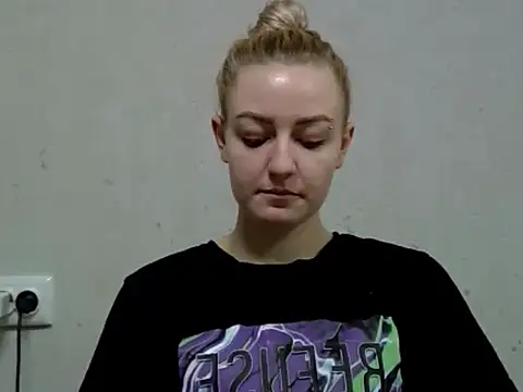 KelGrov2's cam snapshot