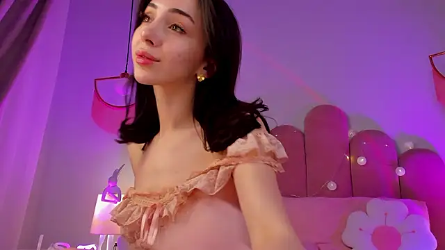 ElsaYoung's cam snapshot