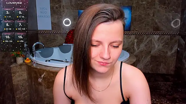 MelindaTin's cam snapshot