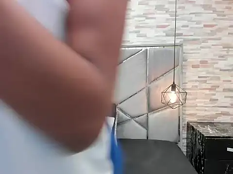 Fantasy_Trans_ live sex cam