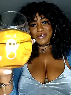 AmazonianMistress's cam snapshot