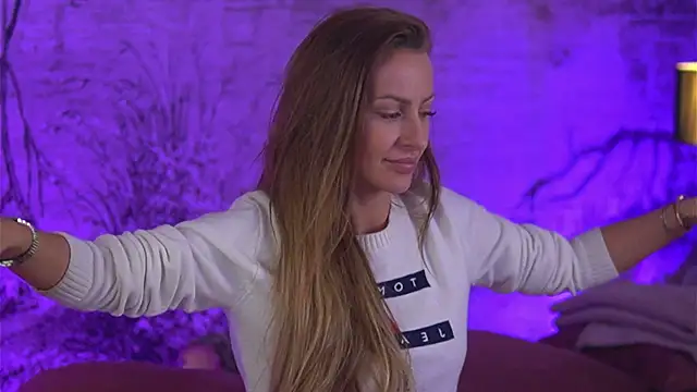 YamiraKim live sex cam