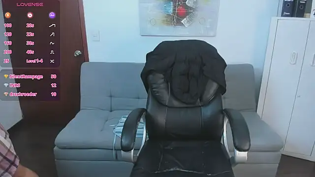 alexia_james_'s cam snapshot