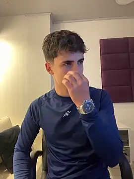 AdrianRinaldi live sex cam