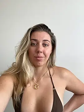 Aussielulu live sex cam