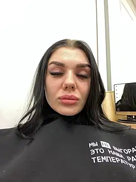 MaeveMoon live sex cam