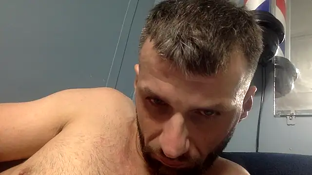 sexyhotstud12 live sex cam