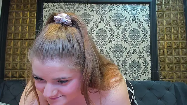 LissaBigTitts's cam snapshot