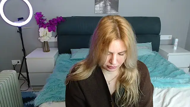 Passion-Blondy's cam snapshot