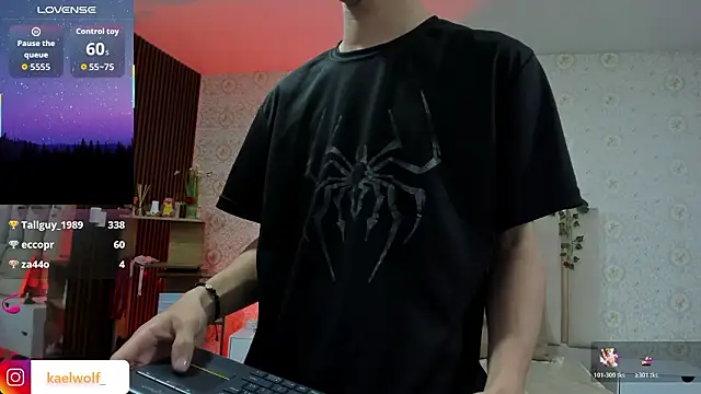 kaelwolf_tay live sex cam