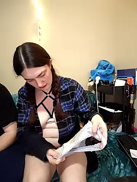 LaylaLucis's cam snapshot