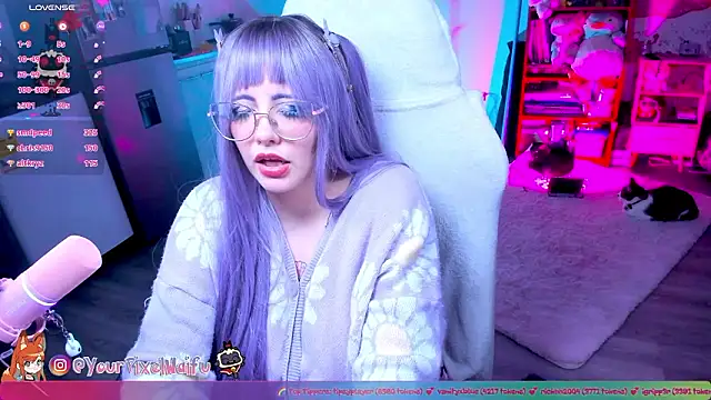 AlyssaRomanova live sex cam