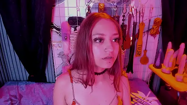 mhannia_bdsm303av's cam snapshot