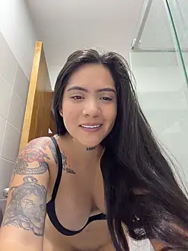 liahouses's cam snapshot