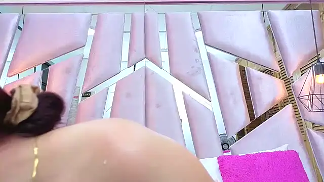 ThaliaCross's cam snapshot