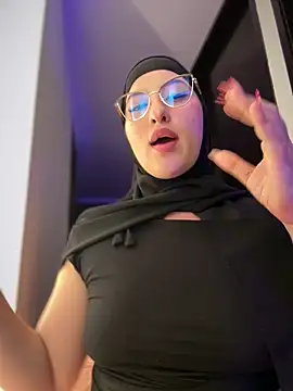 Badra_Abaid's cam snapshot