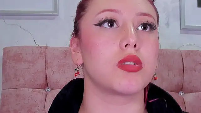 Maddy_Mills's cam snapshot