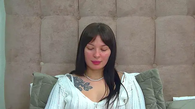 AlexandraBloom's cam snapshot