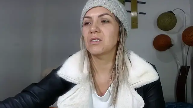 Chantal_hott's cam snapshot