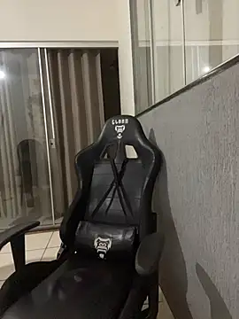 Larissaferri's cam snapshot