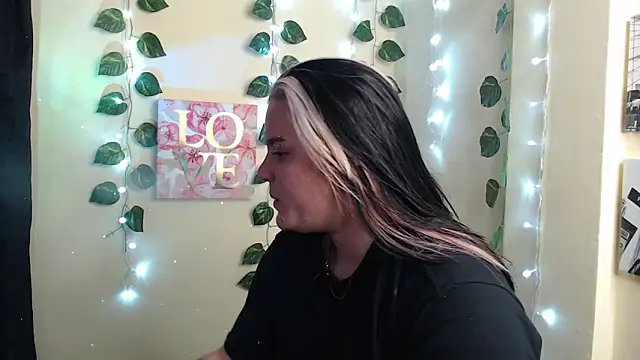 Nika_1_'s cam snapshot