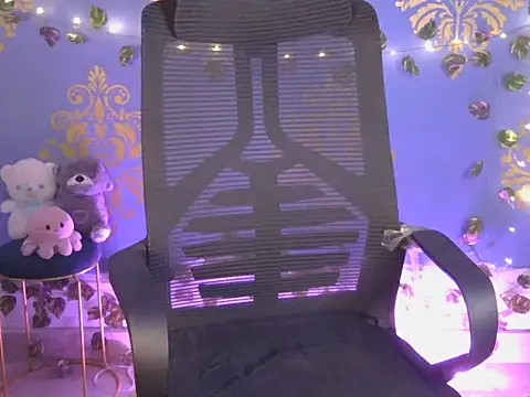 elegant_elina's cam snapshot