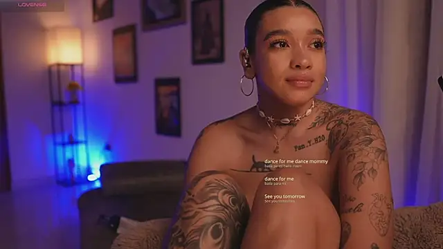 HannahW_ live sex cam