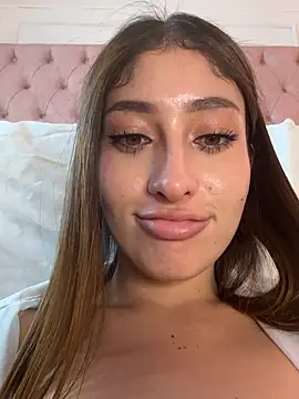 Honeyymoonn_ live sex cam