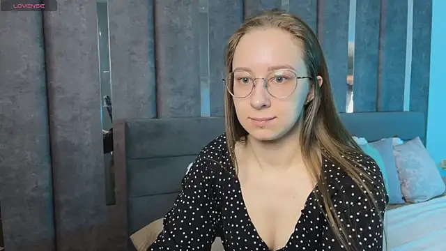 LillAlice's cam snapshot