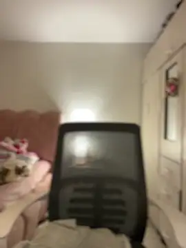 Emmily_19's cam snapshot