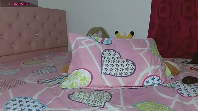 emily_littesweet's cam snapshot