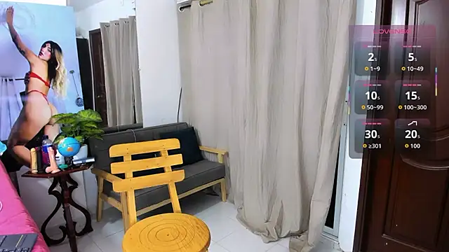 zou_quira's cam snapshot