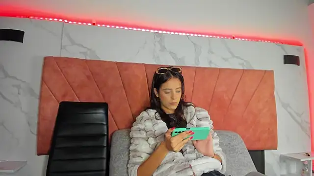 HellAndDante_'s cam snapshot