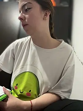 Cloew_Marz's cam snapshot