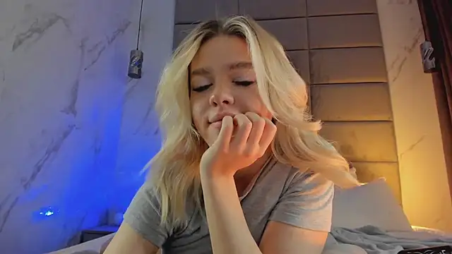 Anna_Robinson's cam snapshot