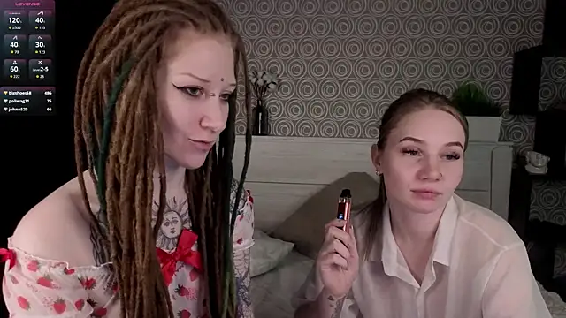 BobbieNibbe live sex cam