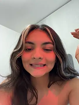 Cat2525 live sex cam