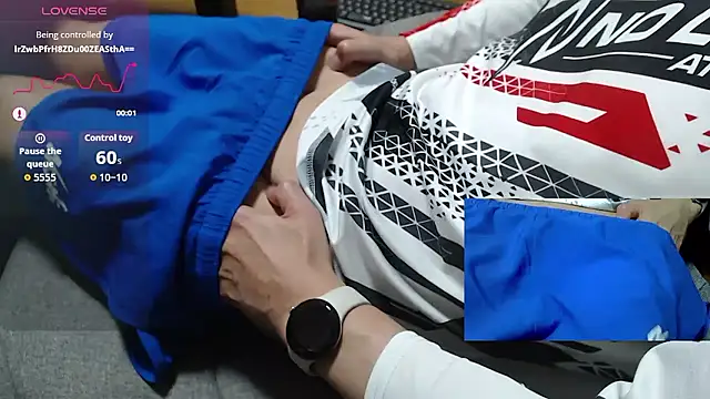 Yasu2000 live sex cam