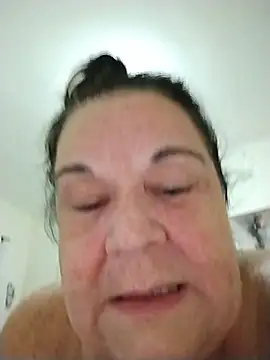 Yaya_Mineira live sex cam