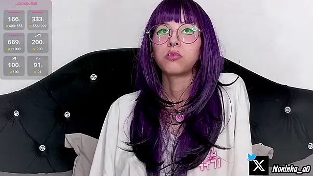 Noninha_ live sex cam