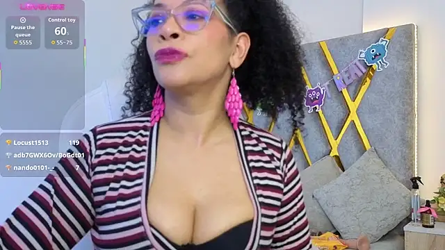 Cintiia_Holmes live sex cam