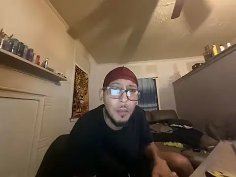 ThrowedWorldWide's cam snapshot