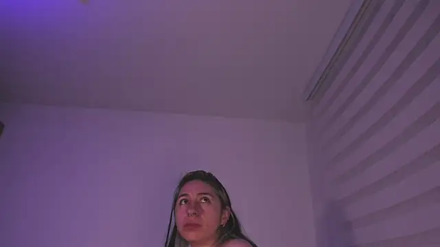 K2xxKrawl live sex cam